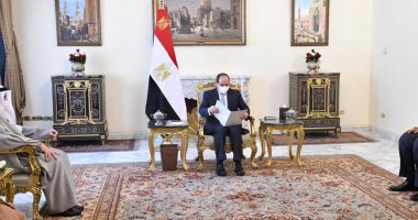 الرئيس السيسي يتسلم رسالة خطية من أمير الكويت لدفع العلاقات الثنائية بين البلدين.. ويشيد بالجهود الكويتية نحو المصالحة ويؤكد موقف مصر الثابت تجاه دعم التضامن العربى.. وارتباط أمن الخليج بالأمن القومى المصرى