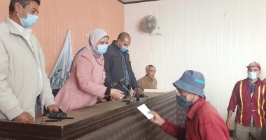 تكريم عمال نظافة دسوق تقديراً لجودهم وأخر لبلوغه السن القانونى بالحامول
