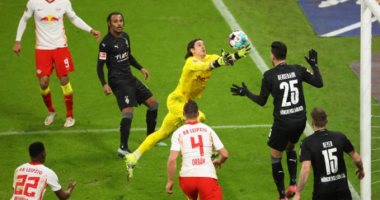 لايبزيج يخطف فوزا مثيرا من بوروسيا مونشنجلادباخ فى الدوري الألماني.. فيديو