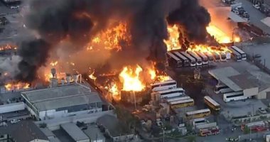 اندلاع حريق فى مبنى سكنى مكون من 8 طوابق بمدينة أنابا جنوب روسيا