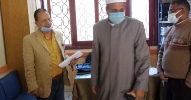 رئيس منطقة الأقصر الأزهرية يتفقد امتحانات النقل والابتدائى والثانوى.. صور