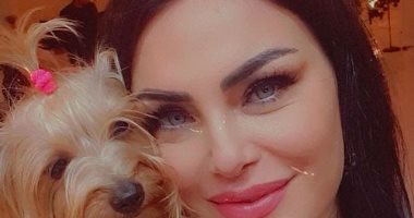 دارين حداد تجهش بالبكاء لوفاة كلبتها.. صور