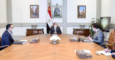 الرئيس السيسي يستعرض جهود استئناف الفصل الدراسى الثانى بالجامعات.. ويوجه بالالتزام بتطبيق الإجراءات الاحترازية للحفاظ على سلامة الطلاب.. وإسراع استكمال البنية التحتية المعلوماتية لتحويل الجامعات الحكومية لذكية