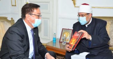 وزير الأوقاف يبحث مع سفير كازاخستان بالقاهرة مشاركة بلاده فى مؤتمر حوار الأديان