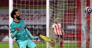 رئيس ريال مدريد السابق: محمد صلاح لاعب عظيم لكن الملكي لا يستطيع ضمه