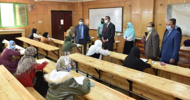 جامعة سوهاج تواصل امتحانات الفصل الدراسى الأول بكليتى الزراعة والآداب 
