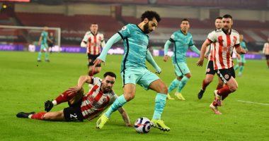 محمد صلاح بعد الفوز على شيفيلد واستعادة انتصارات ليفربول: فى تحسن.. صور