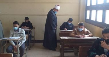 وكيل الأزهر يتابع امتحانات الفصل الدراسى الأول بمعاهد القليوبية.. صور