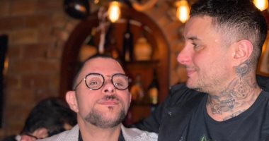 أحمد الفيشاوى يهنئ شقيقه عمر بعيد ميلاده بصور مع سمية الألفى: أحبك يا أخى