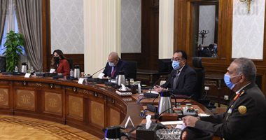 رئيس الوزراء يتابع الموقف التنفيذى لعدد من المشروعات.. صور