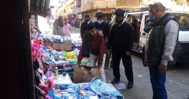حملة لإزالة الإشغالات بالشوارع وتحرير محاضر لمقاهى تقدم شيشة بالأقصر.. صور