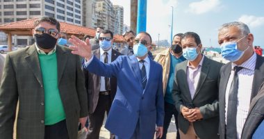 محافظ الإسكندرية يعلن حملات إزالة لمنشآت الكافيهات الحاجبة لرؤية البحر.. صور