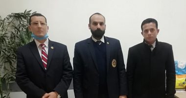 جمارك مطار القاهرة تضبط محاولة تهريب كمية من الأقراص والمواد المخدرة 