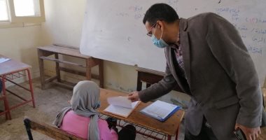 رايا أبى راشد بإطلالة مبهرة تعويضا عن غياب السجادة الحمراء لـGolden Globes