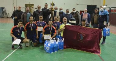 منتخب جامعة الفيوم لكرة القدم يفوز بنهائى دورى المصالح الحكومية.. صور 