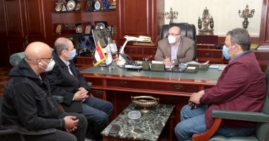 محافظ بنى سويف يبحث مع مسؤولى الصحة أعمال حملة التطعيم ضد شلل الأطفال