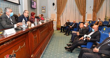 وزير الطيران يستعرض أمام النواب جهود تطوير المطارات والمشروعات الاستثمارية