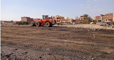 رفع تراكمات القمامة بأبوصير وأبو النمرس وتطهير مصرف عزبة مدكور بالجيزة.. صور
