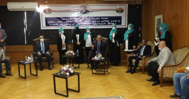 محافظ الإسماعيلية يفتتح دورة "ابدأ مشروعك" للعمالة العائدة من الخارج