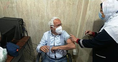 بـدء تطعيـم الأطقـم الطبيـة والعامليـن بمستشفيـات جامعـة المنوفيـة