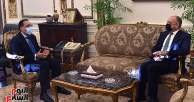 رئيس الوزراء يلتقى سفير المملكة الأردنية الهاشمية لدى مصر