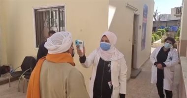 انطلاق حملة تطعيم كبار السن وأصحاب الأمراض المزمنة بلقاح كورونا بسوهاج.. فيديو