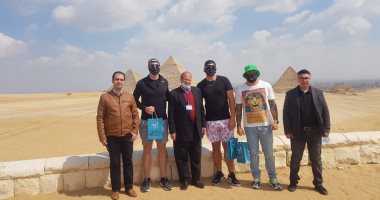 نجوم كرة القدم الأمريكية يصلون القاهرة للترويج للسياحة فى مصر