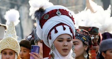 احتفالات يوم القبعة الوطنية القيرغيزية في بيشكيك.. صور