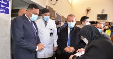 محافظ الدقهلية يدشن حملة تطعيم كورونا لكبار السن وأصحاب الأمراض المزمنة