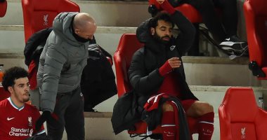 ليفربول ضد تشيلسى.. الغضب يسيطر على محمد صلاح عقب استبداله.. "فيديو"
