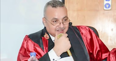 أستاذ بـ"تربية طنطا" يسمح للطالبات بوضع سؤال والإجابة عليه: أردت مكافأتهن