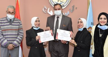 اجتياز 22 متدربا لدورة سلامة الأغذية بجامعة سوهاج
