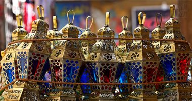 فى عهد المعز ولا صلاح الدين.. متى عرف المصريون صناعة فانوس رمضان؟