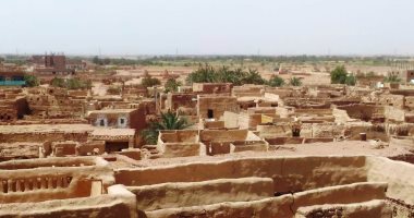 مدينة بلاط الإسلامية بالوادى الجديد تعود للحياة بعد مرور 400 عام.. ترميم 50% من منازل المدينة الأثرية.. تكلفة المشروع 17 مليون جنيه تحت إشراف الآثار.. والمحافظ: إنجاز أثرى هائل وصرف تعويضات لملاك المنازل.. صور