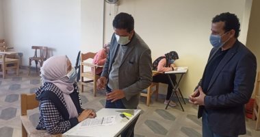 القائم بأعمال رئيس جامعة بنها يتفقد سير الامتحانات المسائية بكلية الفنون التطبيقية