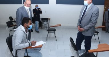 الجامعة الإلكترونية و"طب سوهاج" يواصلان امتحانات نهاية الفصل الدراسى الأول
