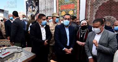 رئيس الوزراء يصل المنوفية ويتفقد مشروعات مبادرة حياة كريمة 