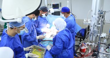 احذر.. أسباب تصيبك بأمراض القلب فى سن مبكرة وتعرضك لعمليات القلب المفتوح.. فيديو