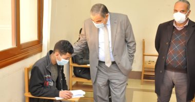 صور.. رئيس جامعة كفر الشيخ يتفقد امتحانات كليتى الحاسبات والتربية الرياضية