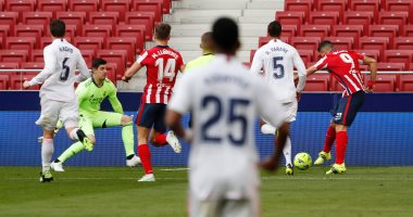 أتلتيكو مدريد ضد الريال.. الروخيبلانكوس يتقدم بهدف فى الشوط الأول "فيديو"
