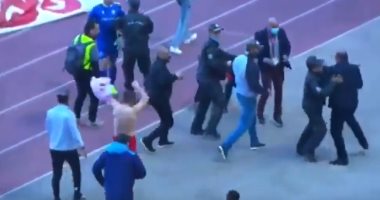 مشاجرة بعد مواجهة الأفريقي والصفاقسي فى الدوري التونسي.. فيديو