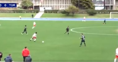 لاعب يسجل هدفا عالميا من تصويبة قبل منتصف الملعب بالدورى الإسبانى.. فيديو