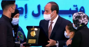 الرئيس يشيد بالطواقم الطبية: ما يقدمه هؤلاء الأبطال سيبقى خالدا فى الذاكرة