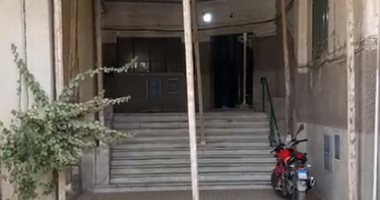 التفاصيل الكاملة لواقعة فيديو التحرش فى المعادى.. شخص يستدرج طفلة في مدخل عقار وسيدة تكشفه.. كاميرات المراقبة توثق الواقعة.. مباحث القاهرة تفحص الفيديو.. والمجلس القومي للمرأة: شكرا للسيدة التى أوقعت بالمتحرش