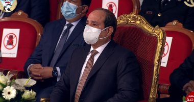 الرئيس السيسى يشاهد فيلما تسجيليا "سيرة الشهداء" خلال الندوة التثقيفية