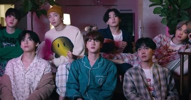 فريق BTS يتبرع بأزياء كليب "Life Goes On" للأعمال الخيرية.. اعرف التفاصيل