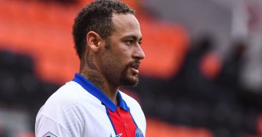 نيمار يعود إلى قائمة باريس سان جيرمان ضد ليون في الدوري الفرنسي