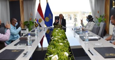 محافظ أسوان: إلزام المؤسسات والفنادق بنسبة الـ5% لتوفير فرص عمل لذوى الهمم