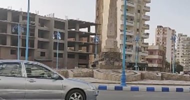 تقرير لا يفوتك.. الشيخ مبارك عطل تطوير ميدان بالسويس 20 سنة.. وطلع المقام فاضى