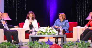 نبيلة مكرم تشيد بدور الأمهات فى التوعية بمخاطر الهجرة غير الشرعية